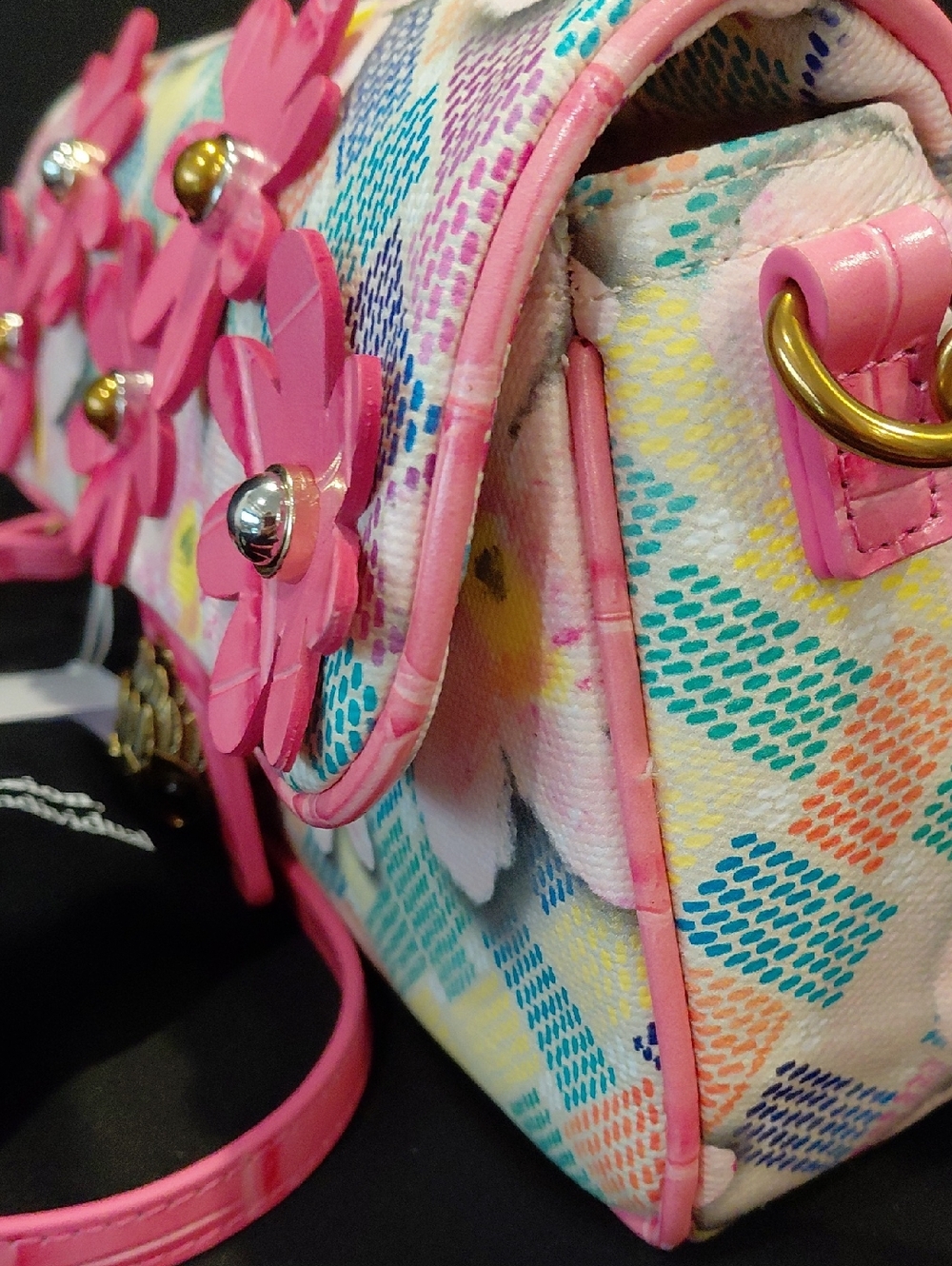 KURT GEIGER LONDON CAMDON FLAP FLOWER SHOULDER/CROSSBODY - Picture 4 of 12